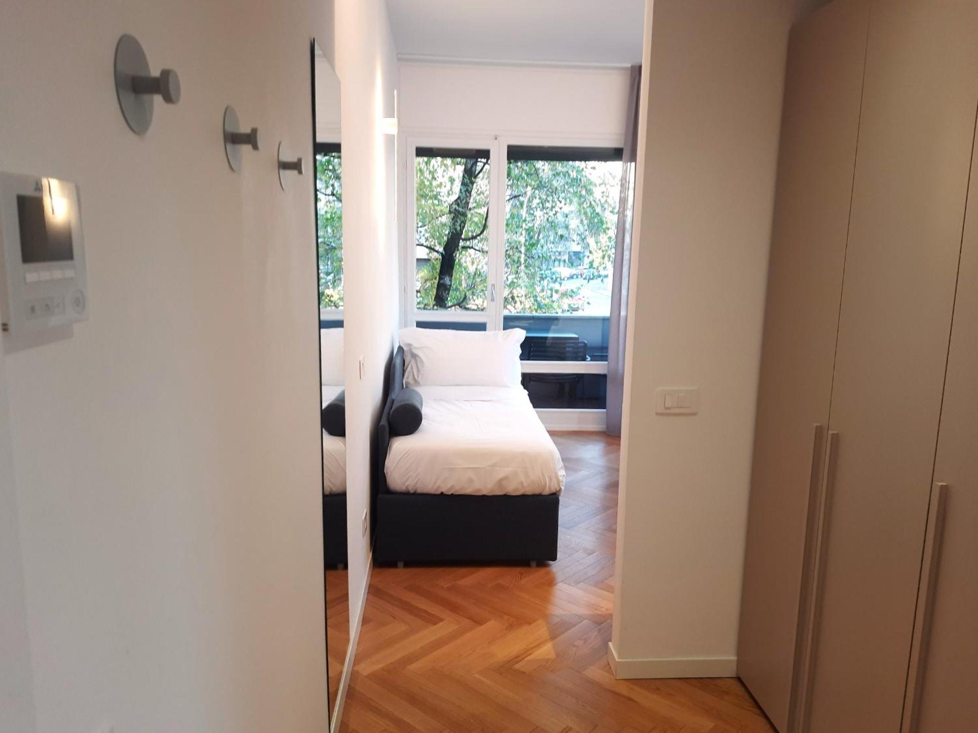 Mako Suites - Centro E Stazione Монца Екстериор снимка
